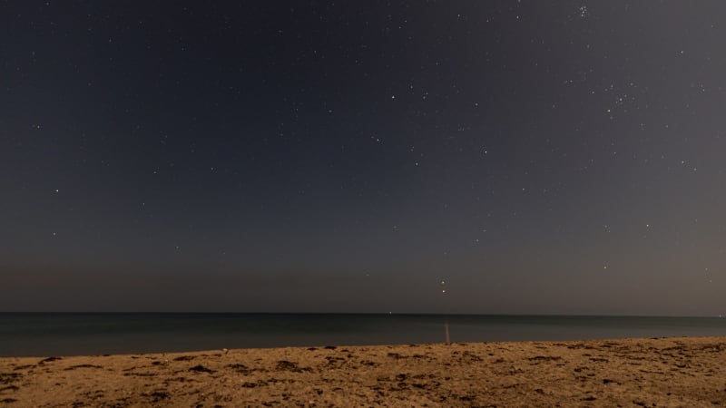 Noční můra na pláži: Ochranka z chorvatského hotelu napadla turisty. Bila je obušky a kopala